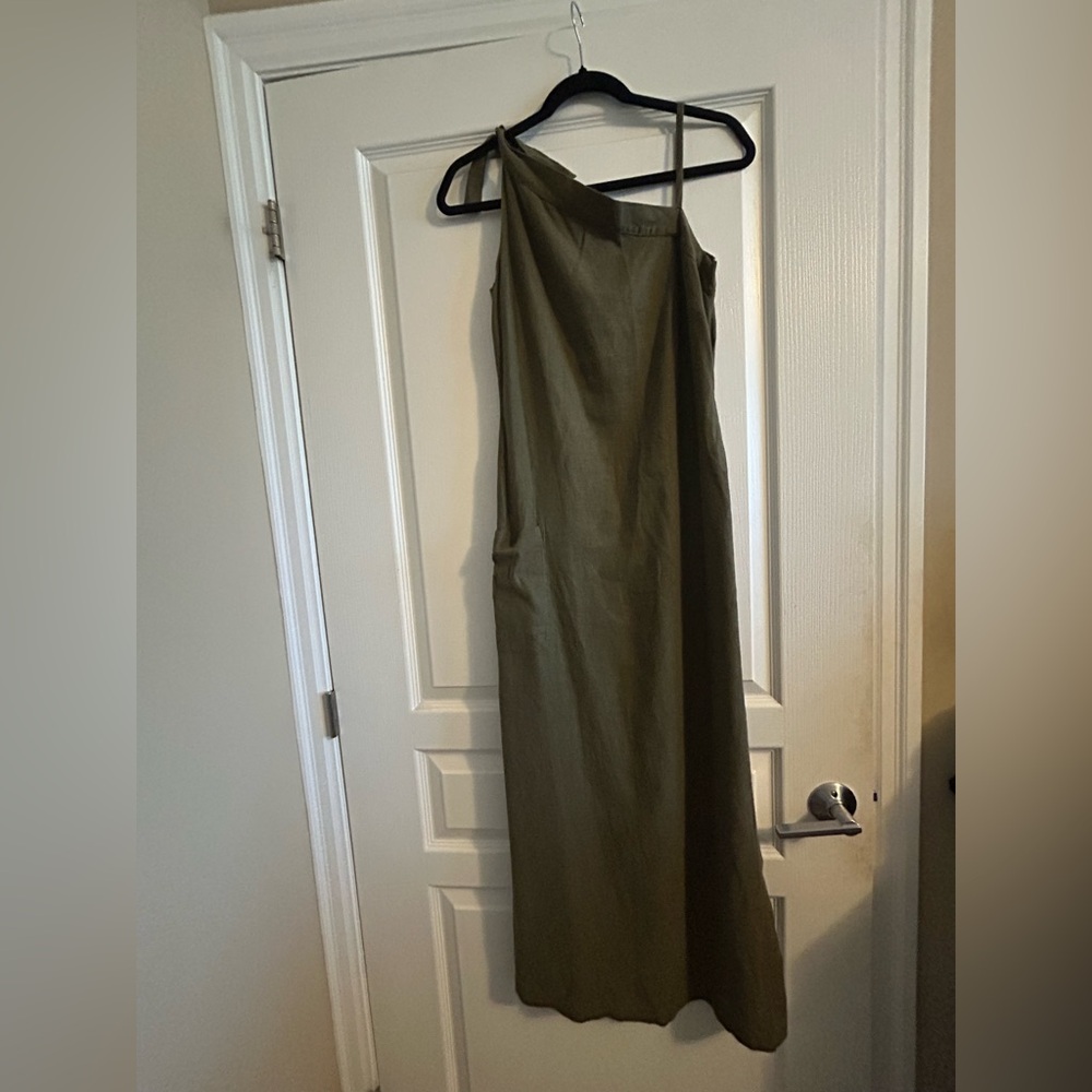 Lori M Collection Dress in Olive
